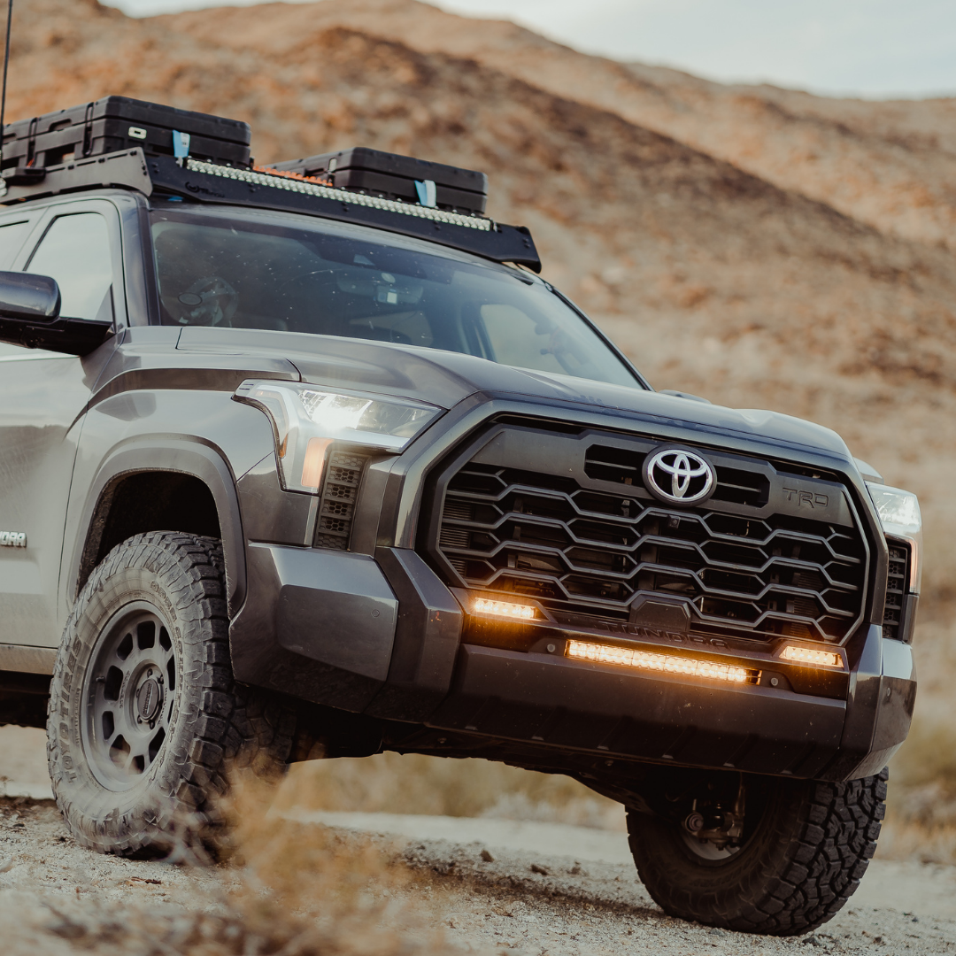 Toyota Tundra BUMPER Light 2022