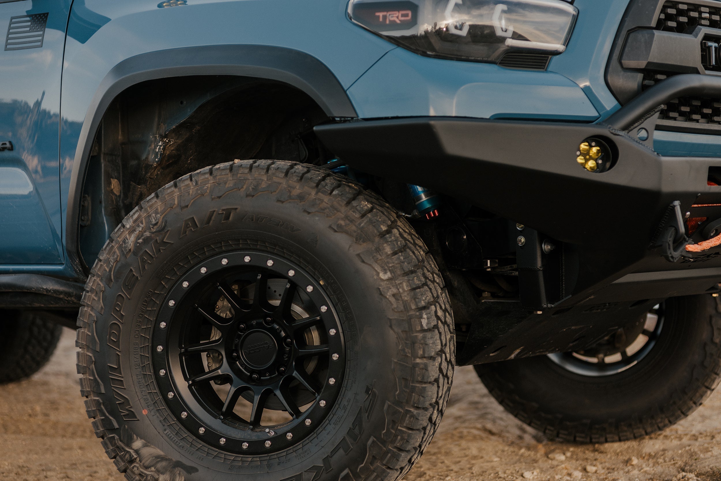 T7 - Matte Black 17x9