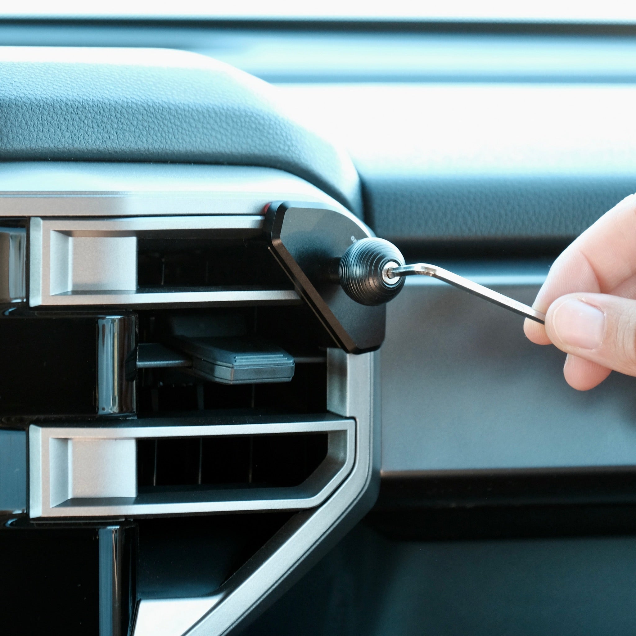 Toyota Tundra 2022-2025 | Sequoia 2023-2025 MagSafe-compatible Phone Mount