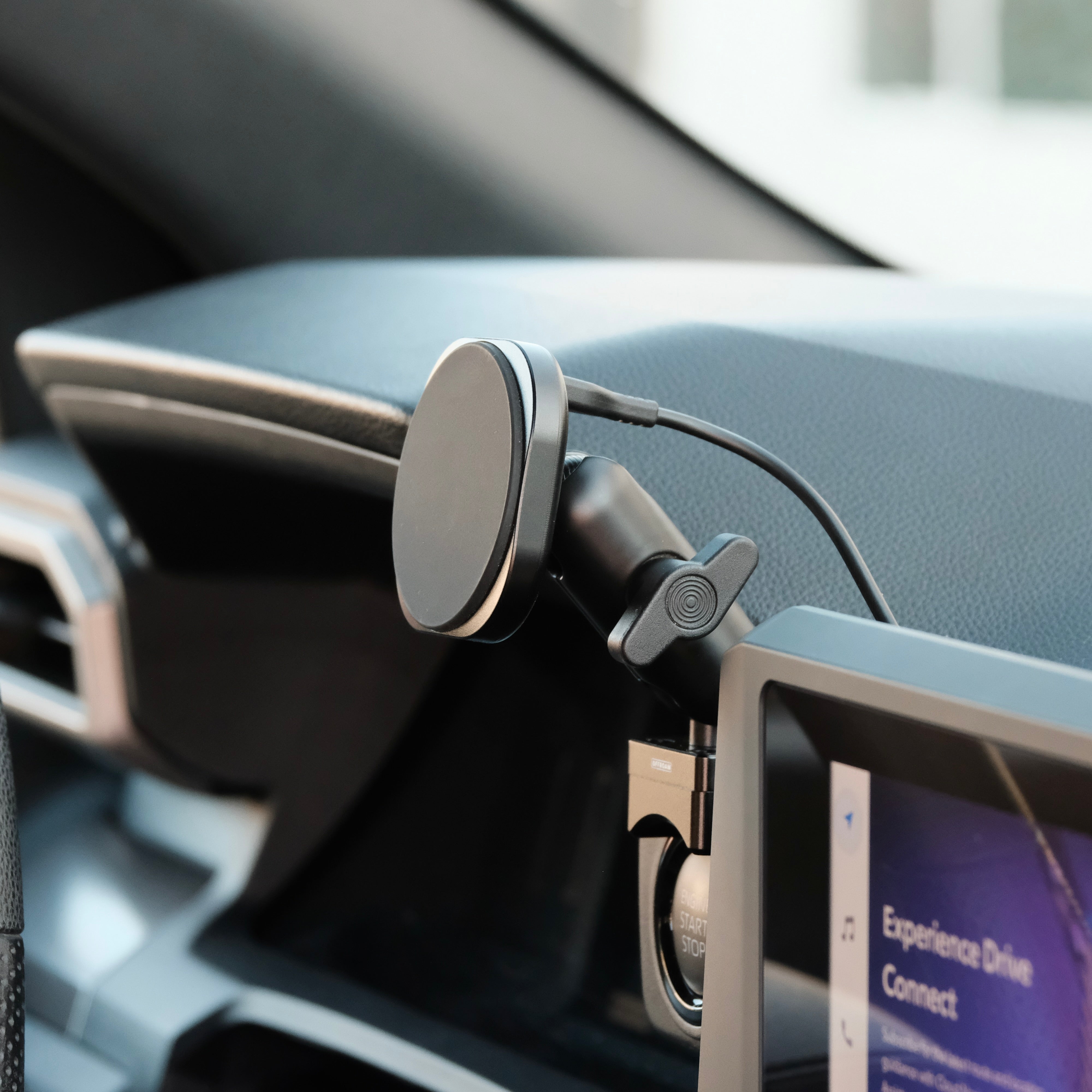 Toyota Tacoma 2024-2025 | 4Runner 2025 MagSafe-compatible Phone Mount