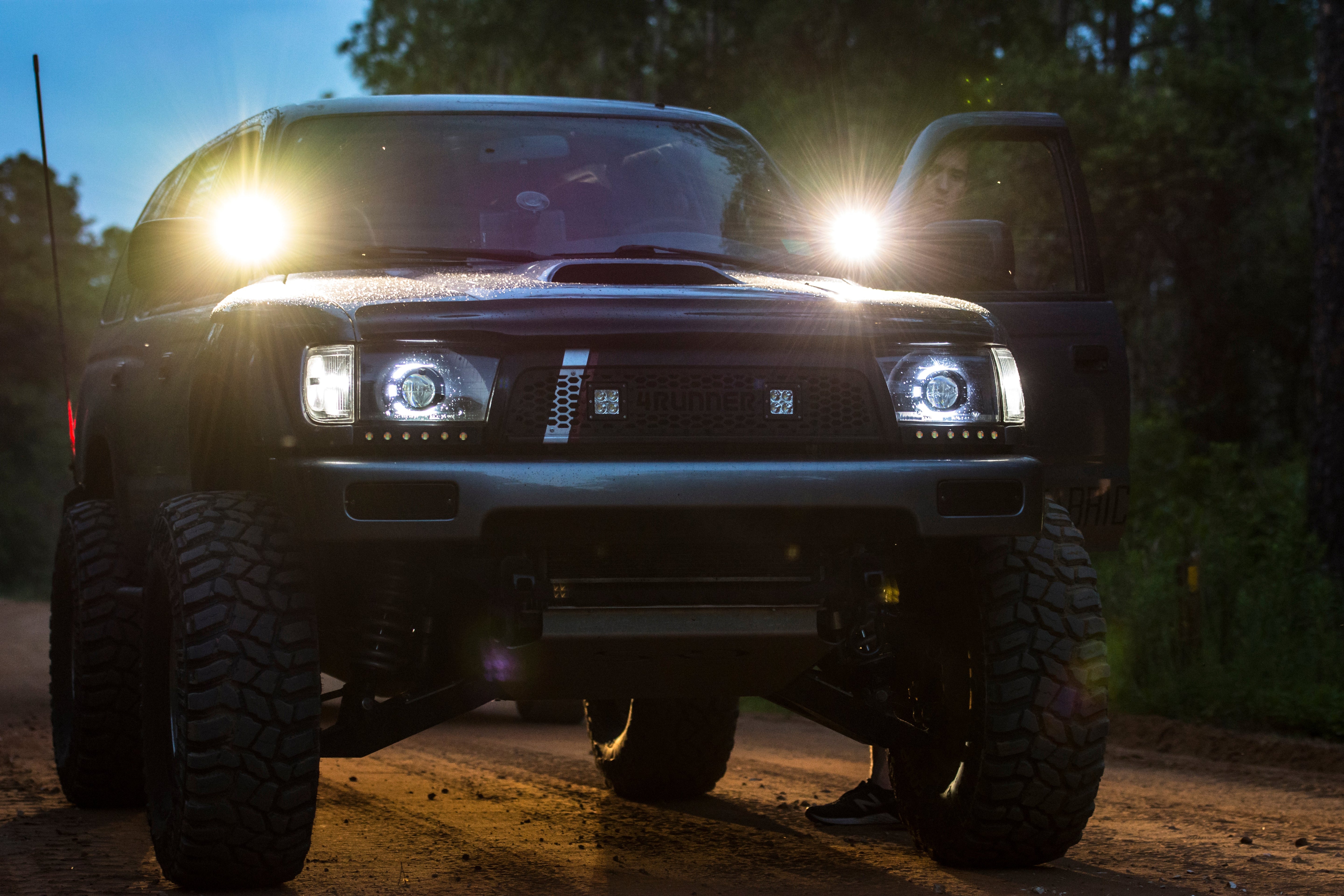 1996-2002 3rd Gen 4Runner Clear/Black Corner Lights