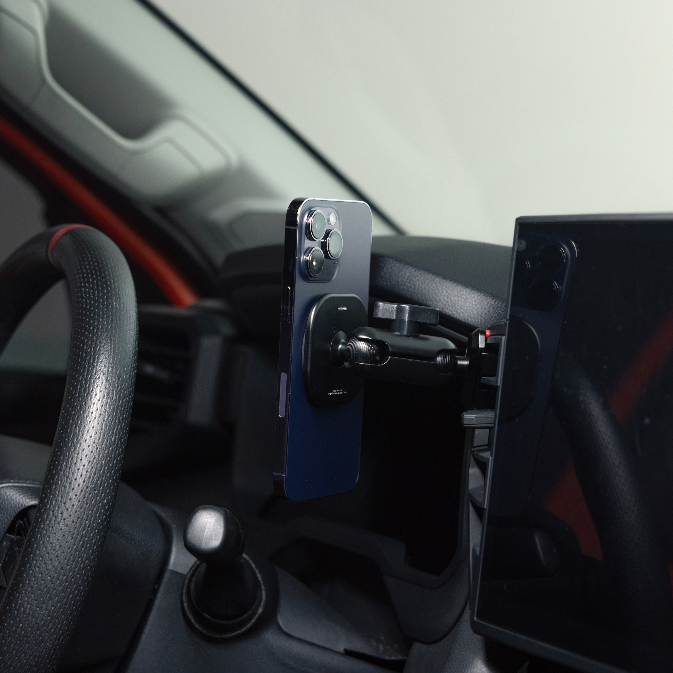 Toyota Tundra 2022-2025 | Sequoia 2023-2025 MagSafe-compatible Phone Mount