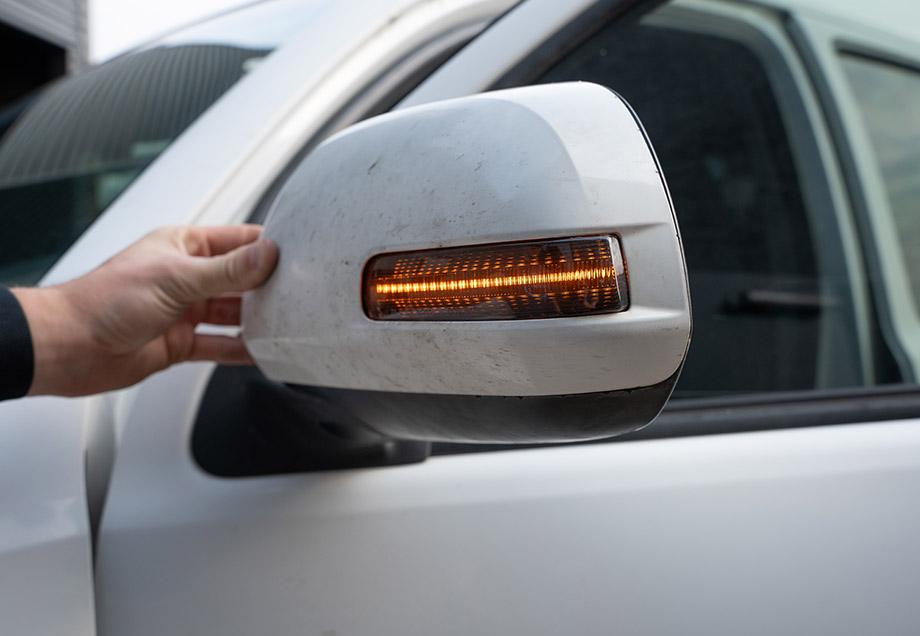 Dynamic Sequential Side Mirror Turn Signals for 2012–2015 Toyota Tacoma