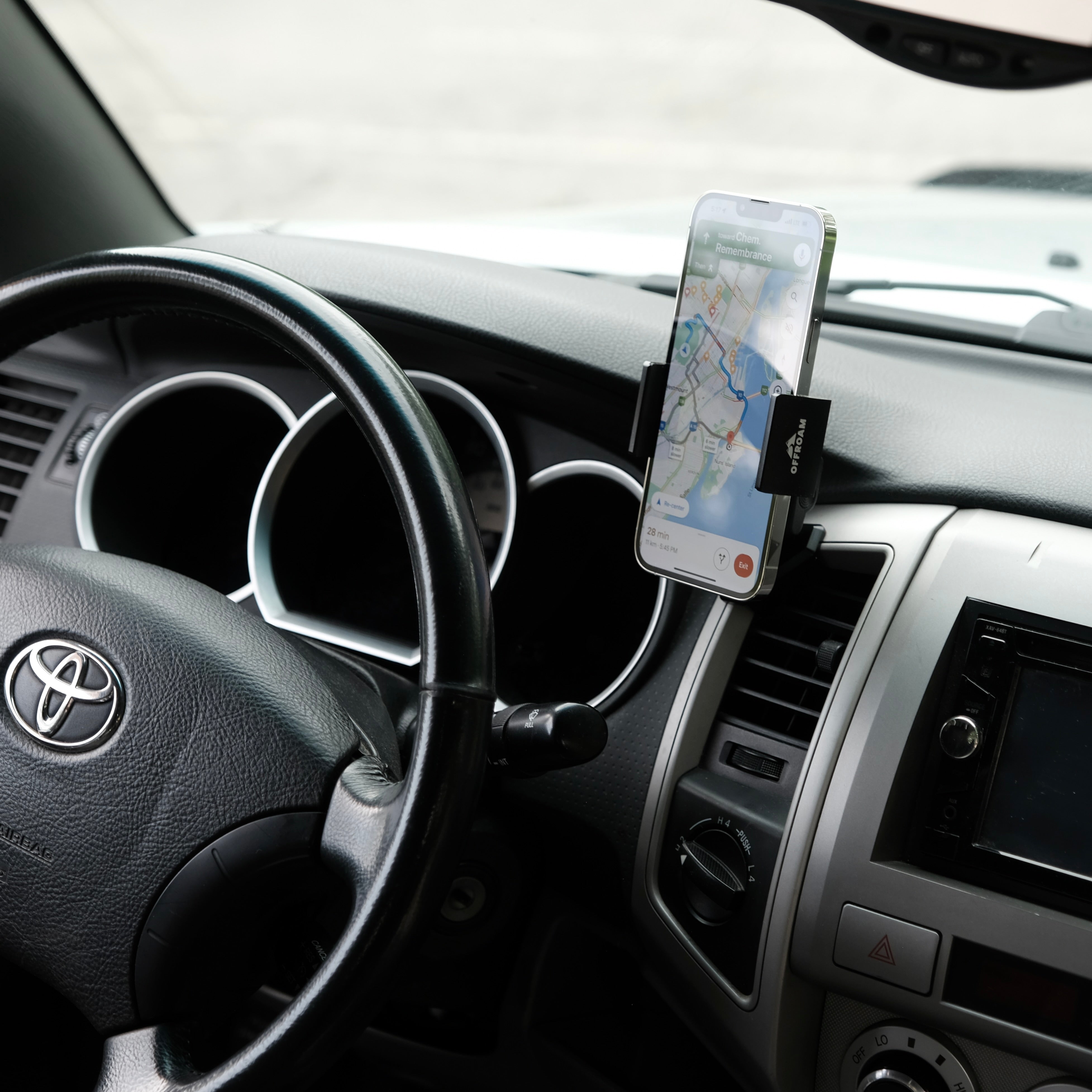Toyota Tacoma 2005-2011 Phone Mount