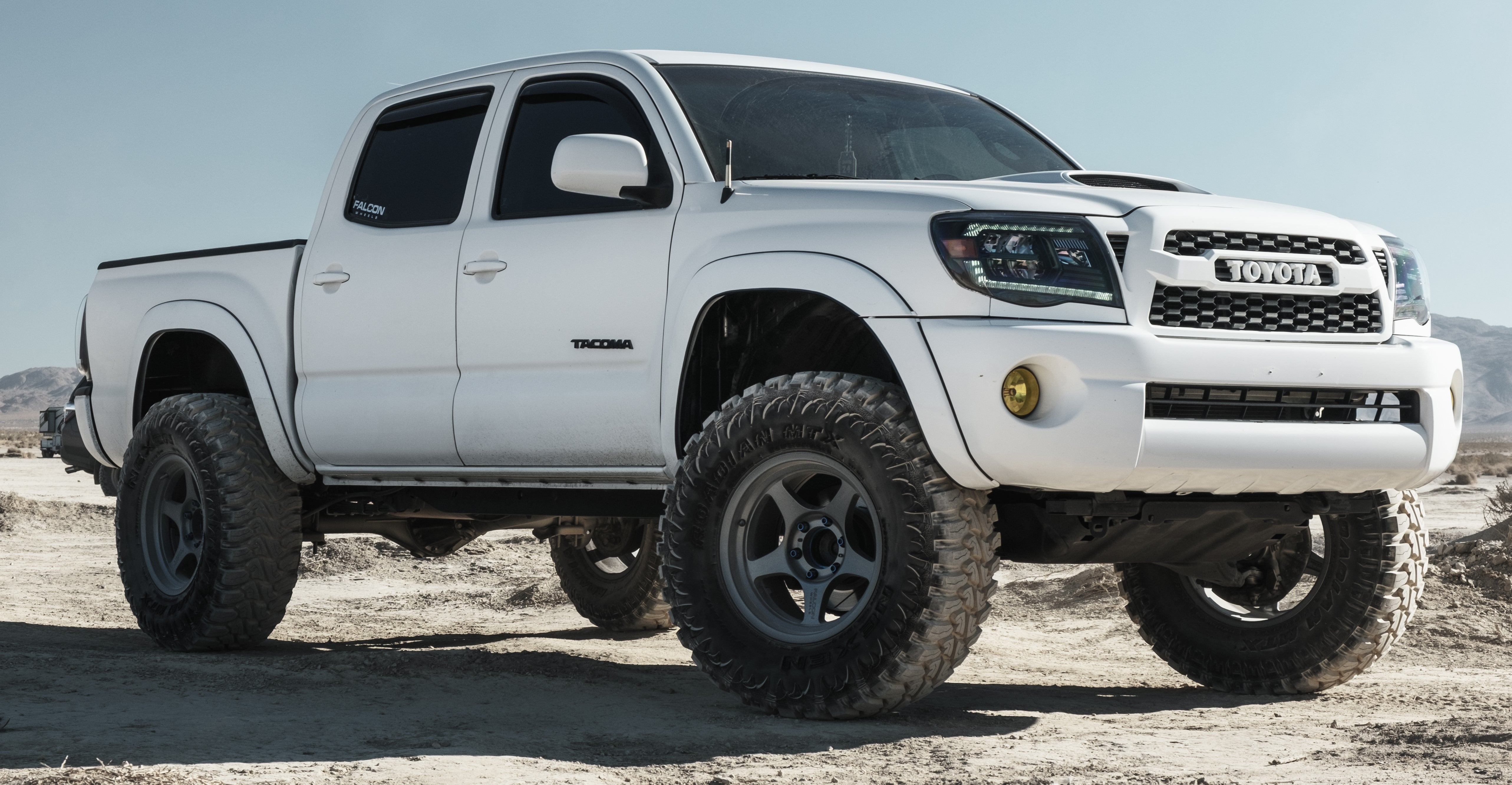 Falcon Wheels T2 - Matte Gunmetal 17x9