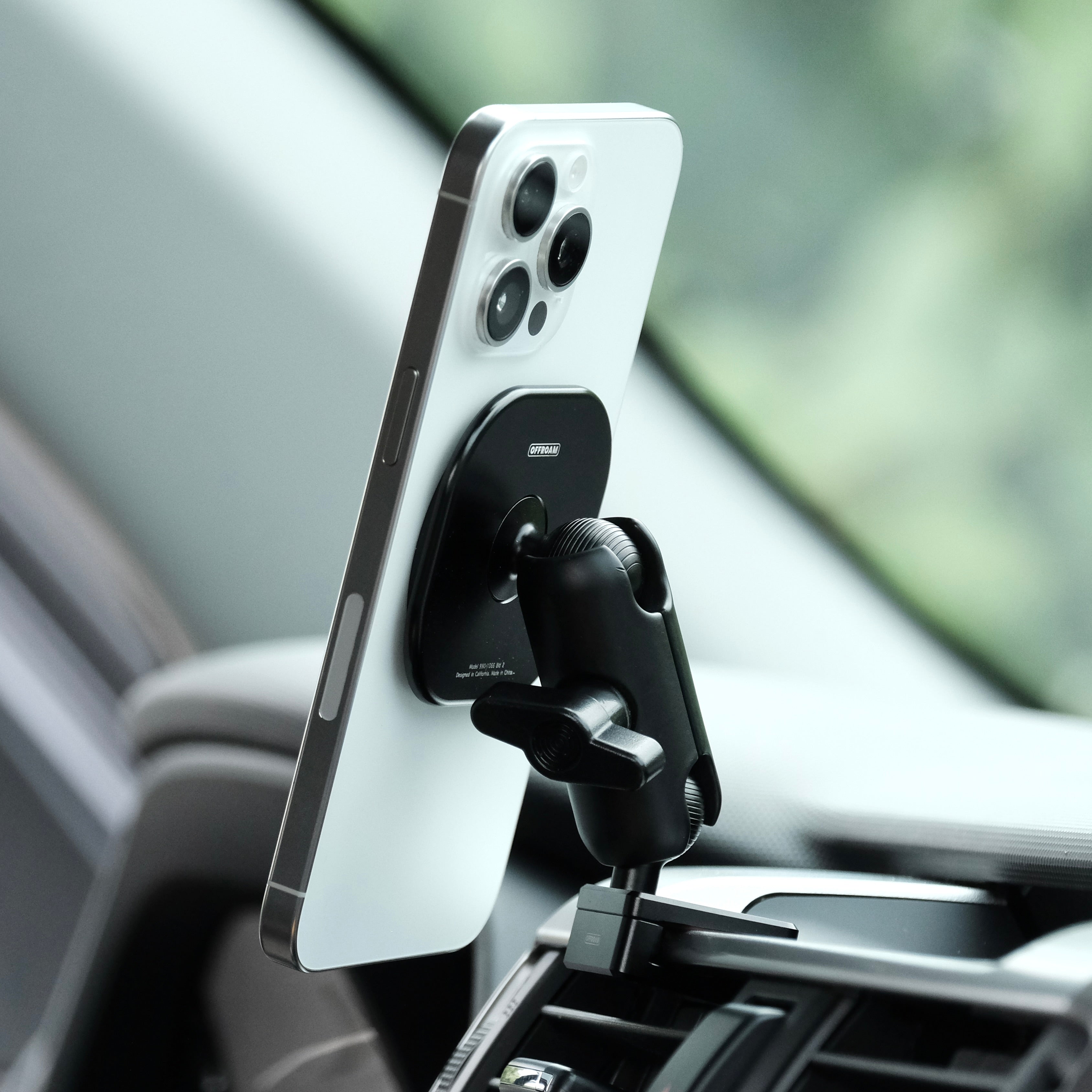Toyota 4Runner 2010-2024 MagSafe-compatible Phone Mount