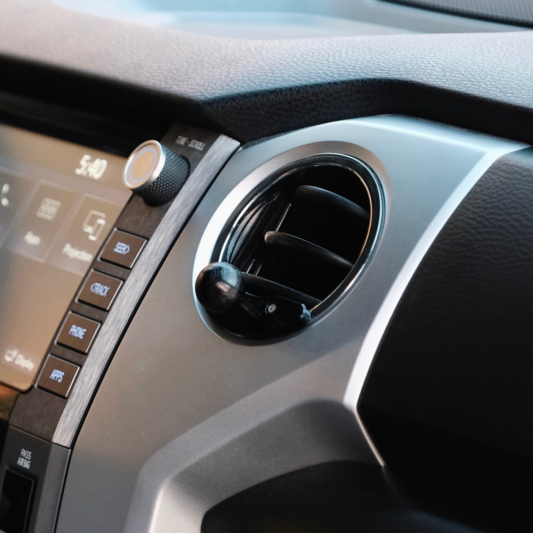 Toyota Tacoma 2016-2023 | Tundra 2014-2021 Mounting Base