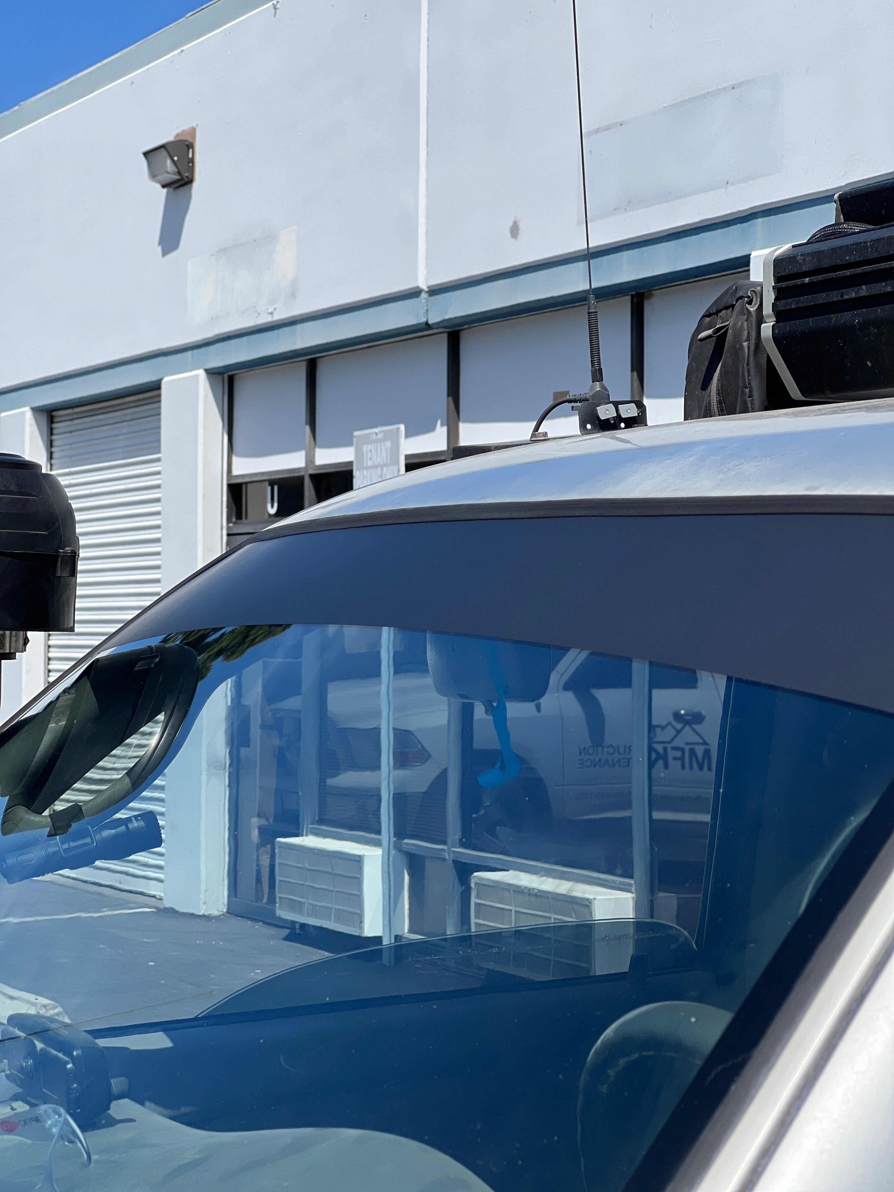 Windshield Banner