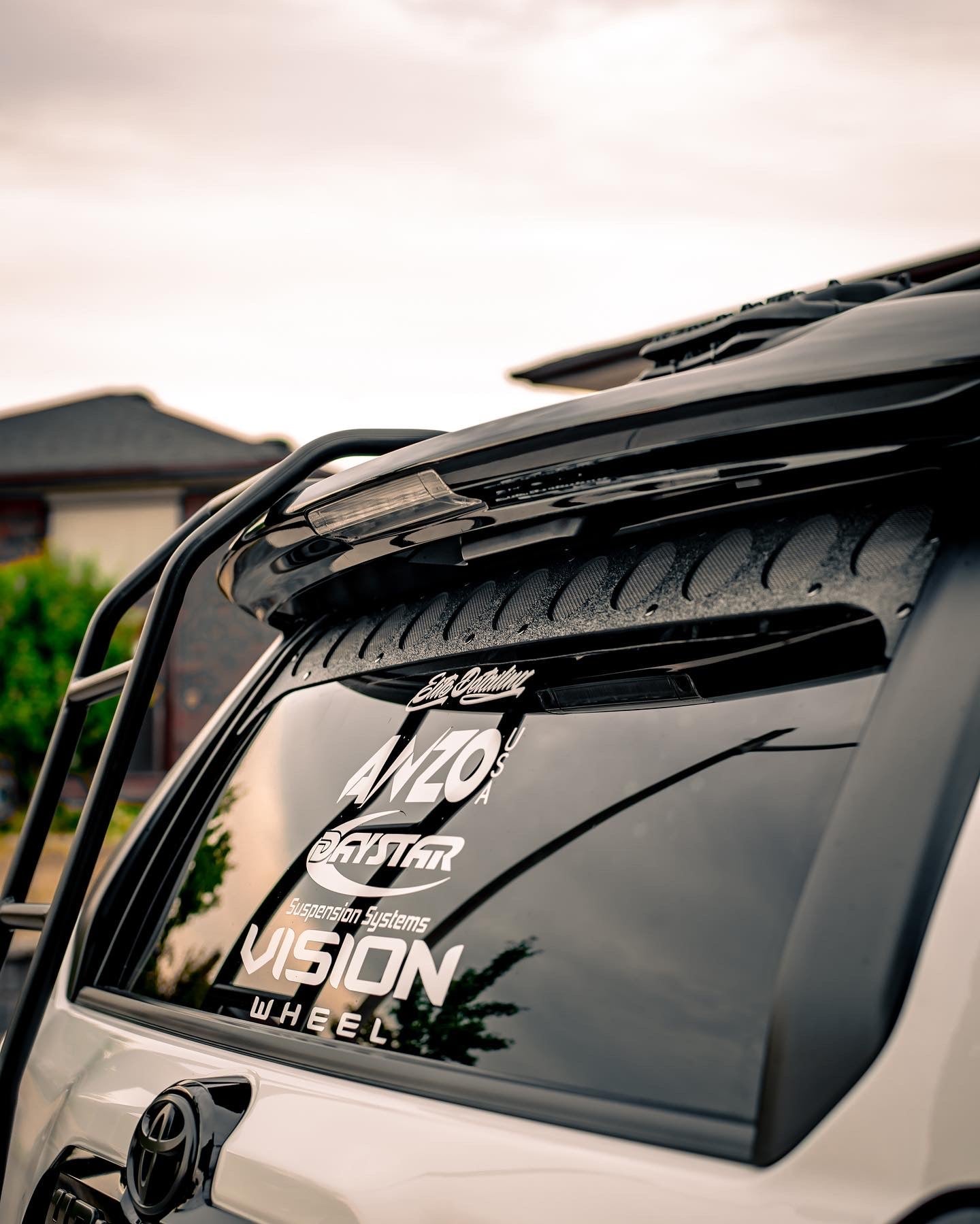 5th Gen Hatch Window Vent for Toyota 4Runner