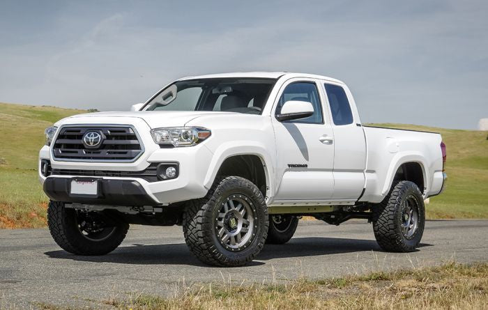 2.5'' SST2.1 Suspension System with Falcon 2.1 Front Strut Shocks