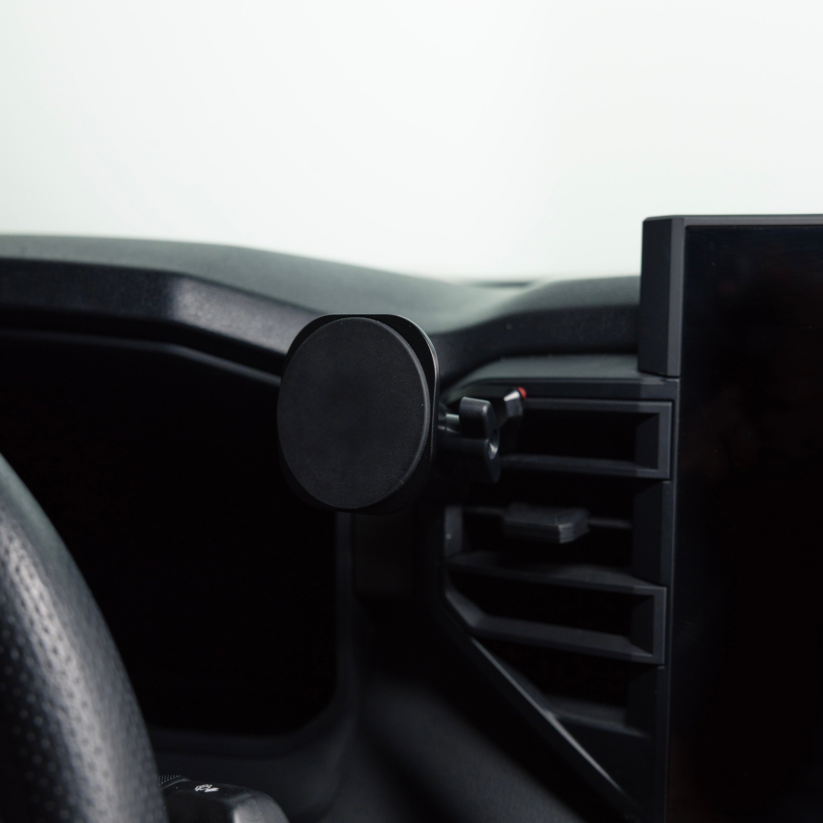Toyota Tundra 2022-2025 | Sequoia 2023-2025 MagSafe-compatible Phone Mount